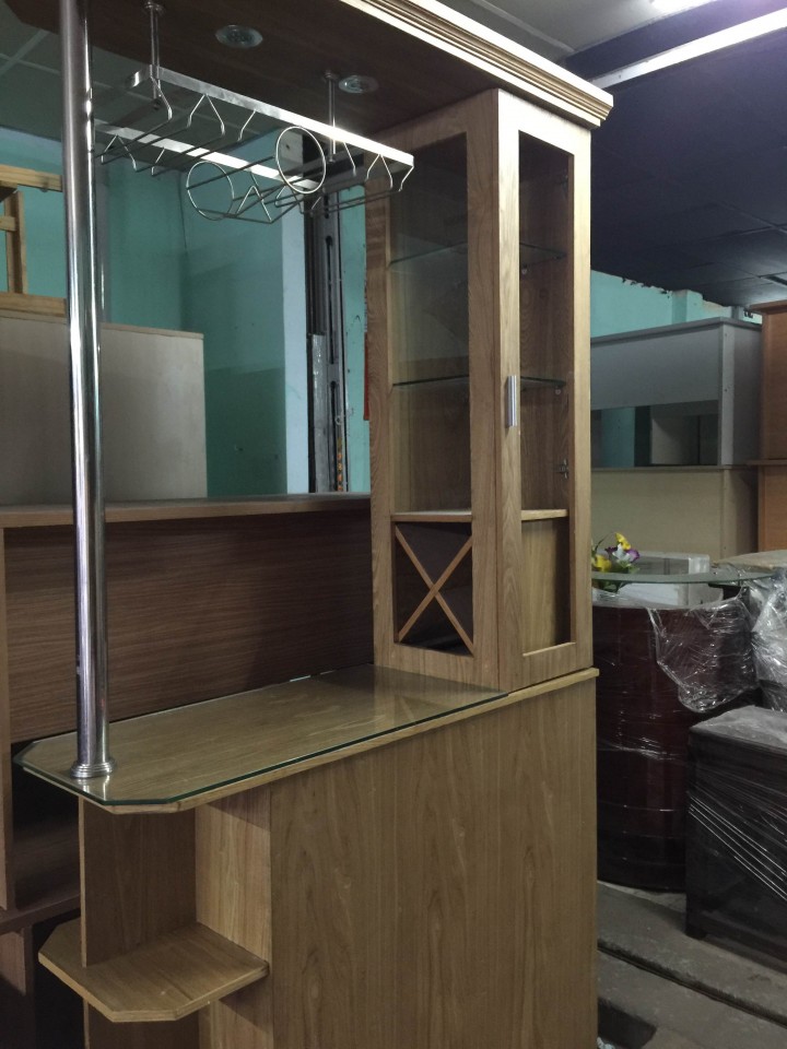 Thanh Lý Quầy Rượu 1m4 Cũ - Như Mới